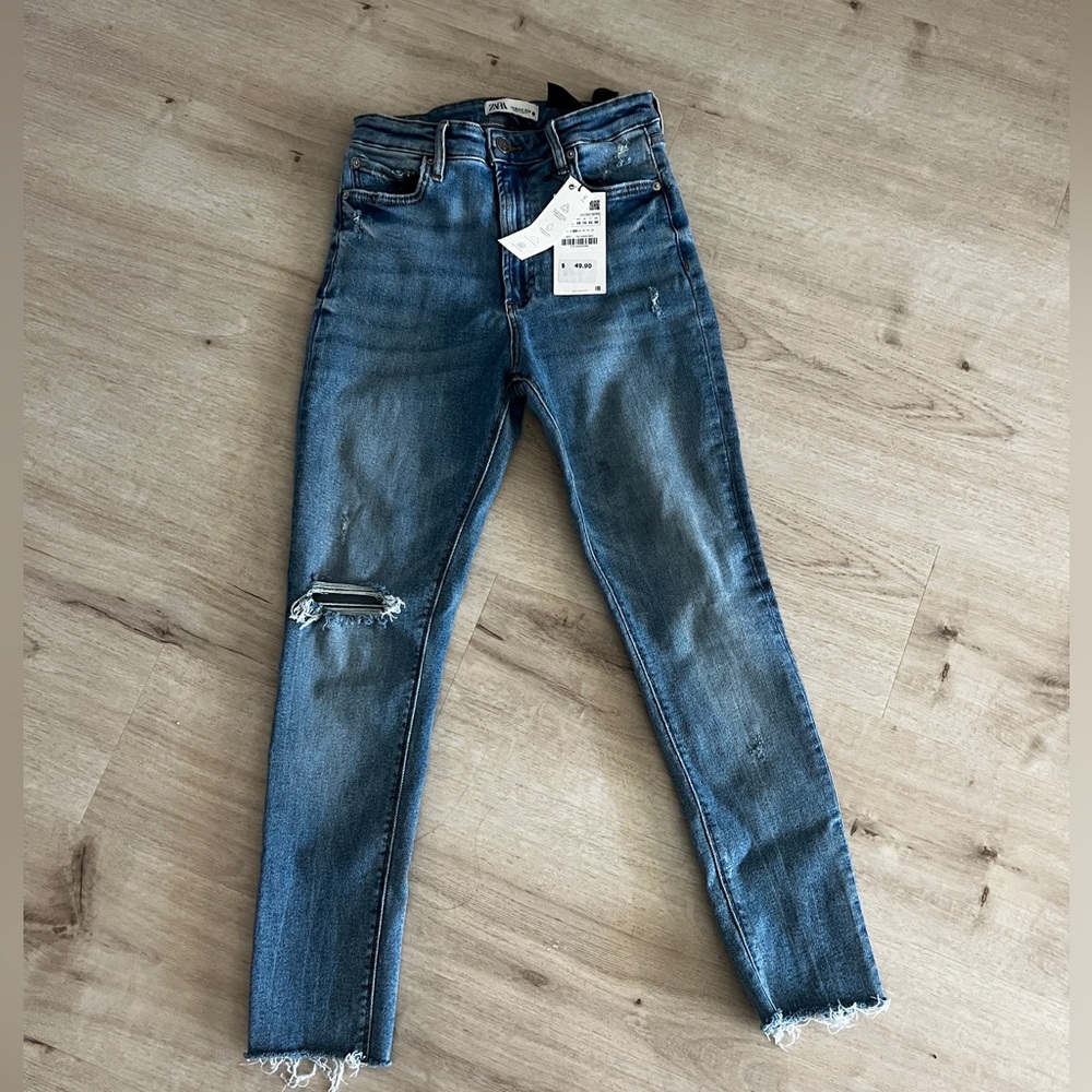Size 38, USA size 6, brand new ZARA jeans high waisted straight leg